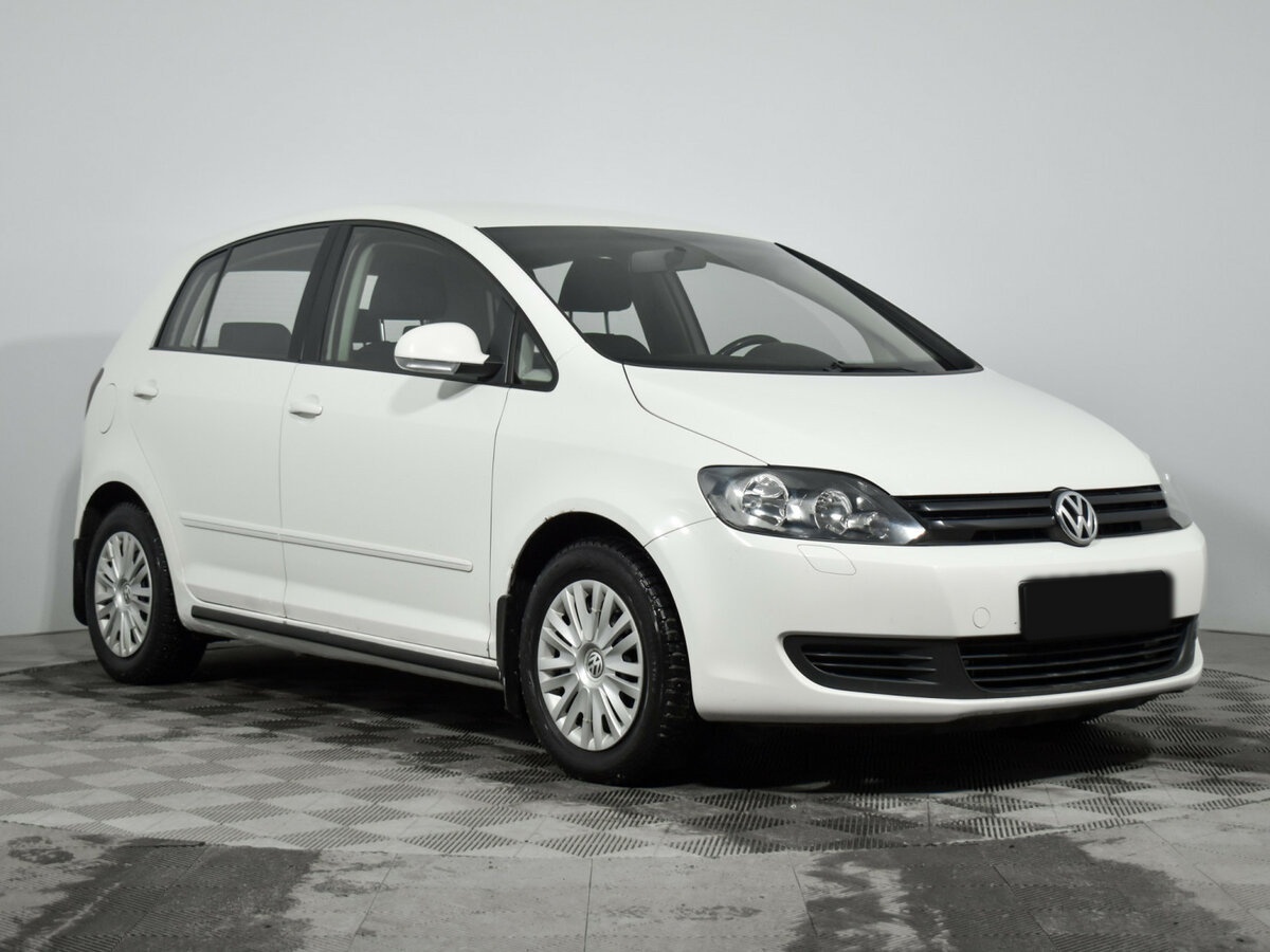 Volkswagen Golf Plus с пробегом — 2013 год. Фото: #2