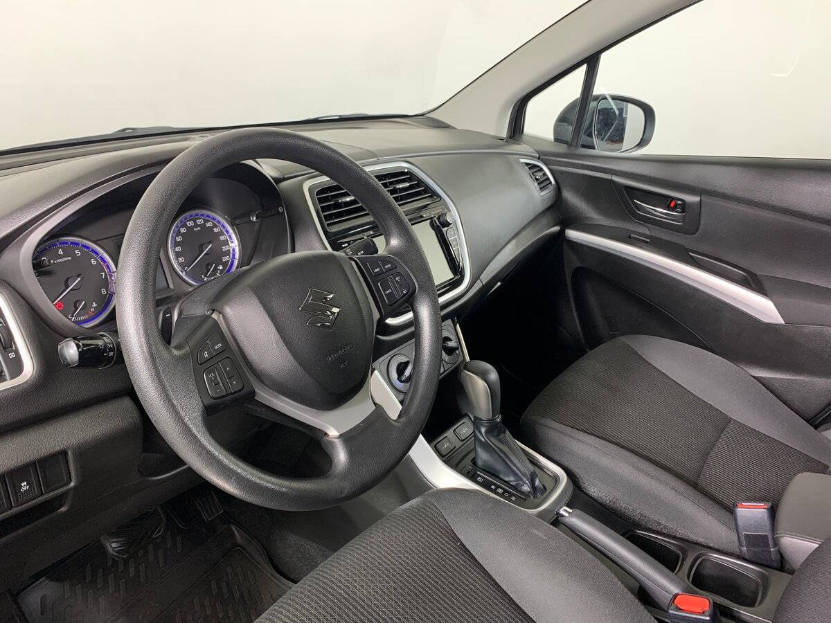 Suzuki SX4 с пробегом — 2018 год. Фото: #10