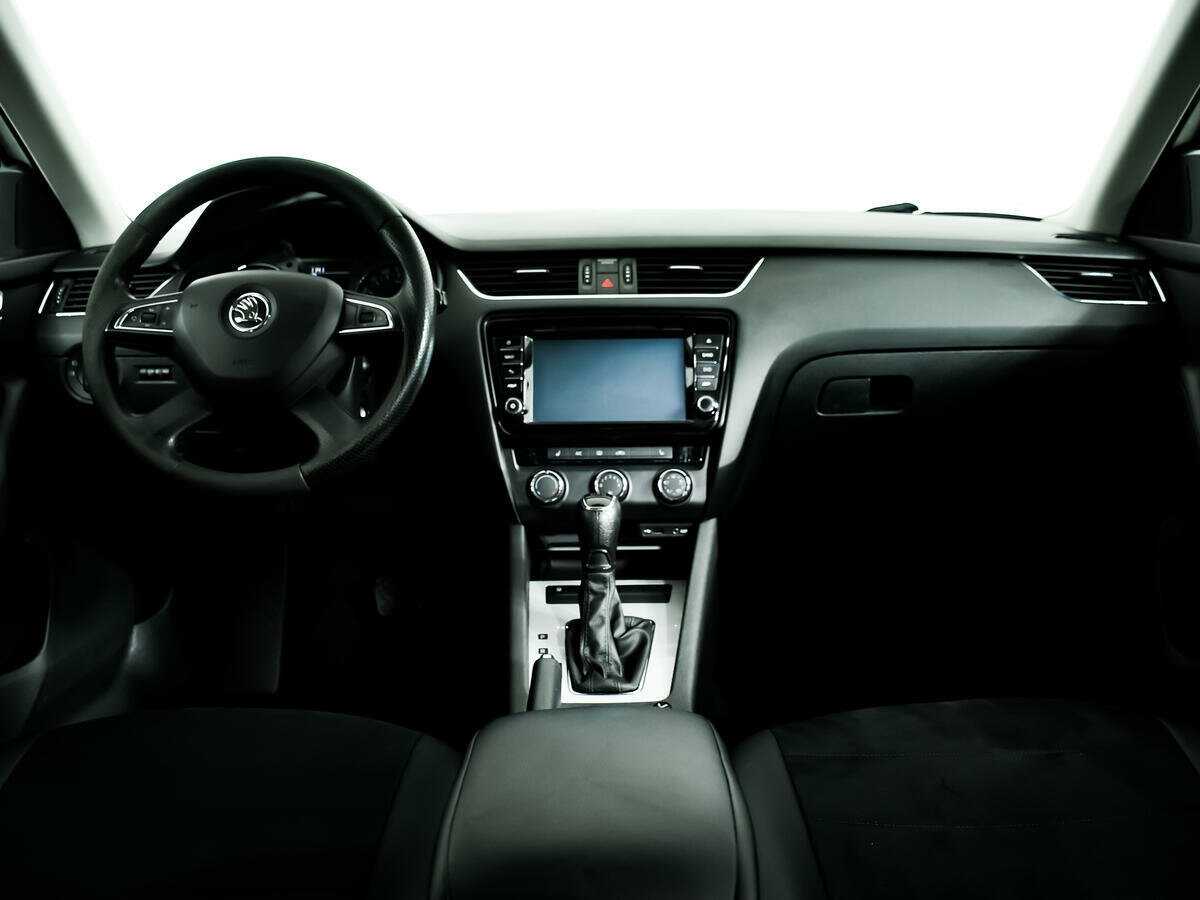 Skoda Octavia с пробегом — 2014 год. Фото: #10