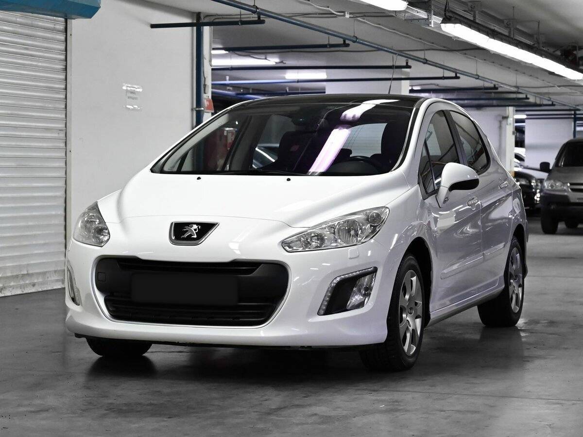 Peugeot 308 с пробегом — 2012 год. Посмотреть фото