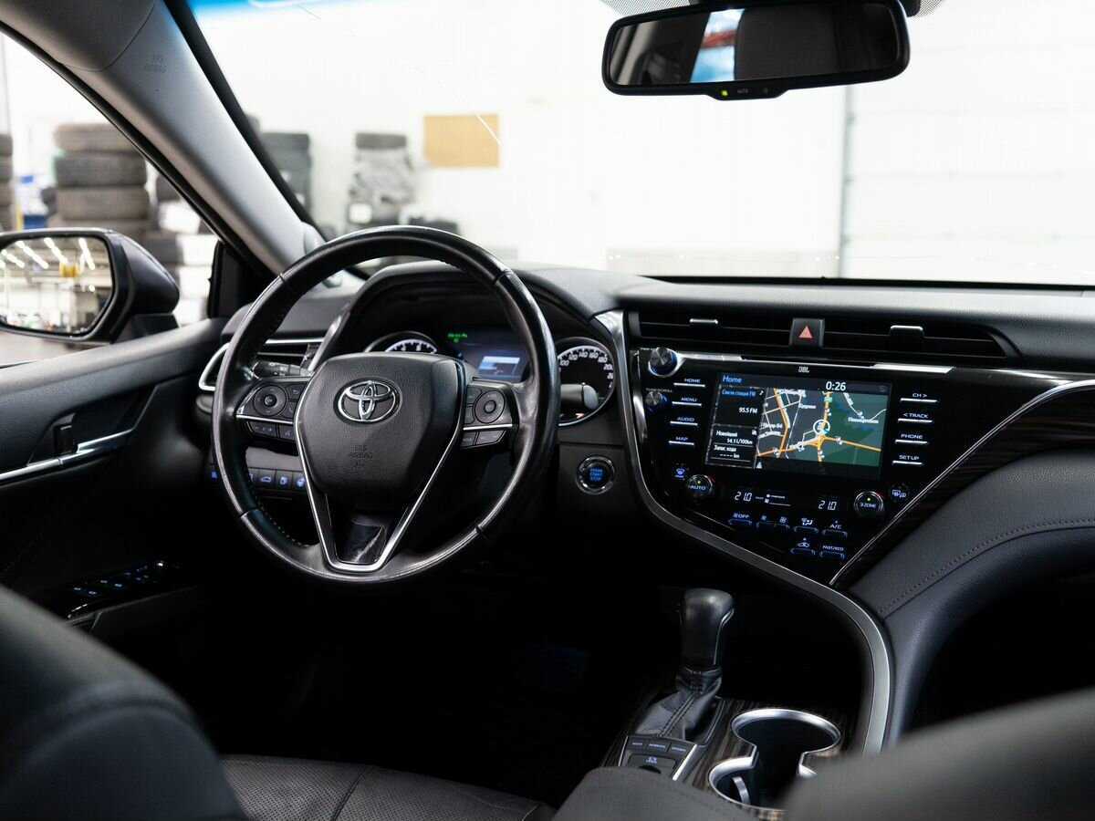 Toyota Camry с пробегом — 2018 год. Фото: #19