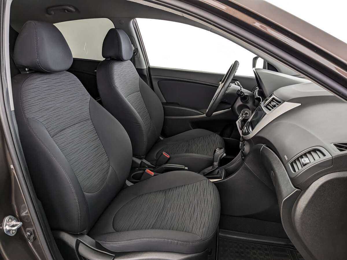 Hyundai Solaris с пробегом — 2016 год. Фото: #18