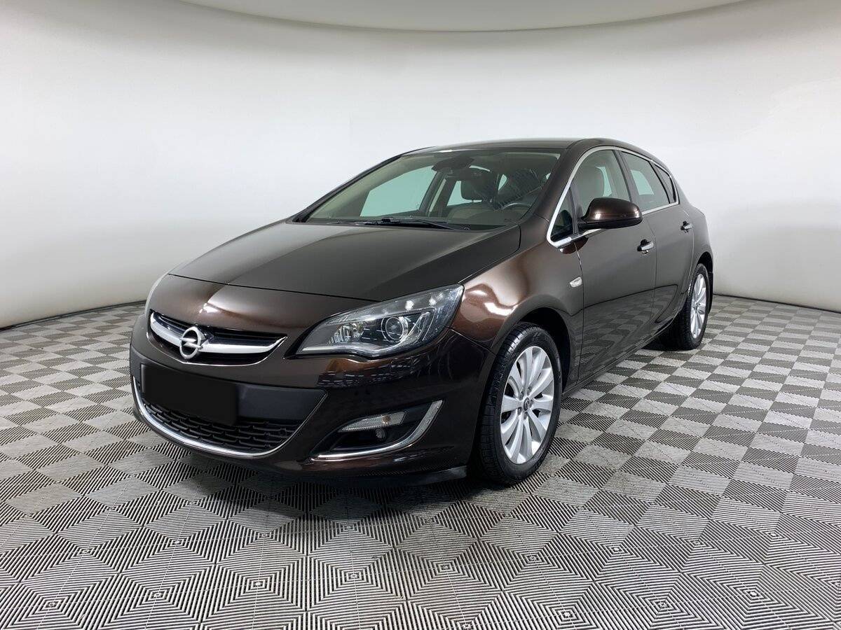 Opel Astra с пробегом — 2013 год. Посмотреть фото