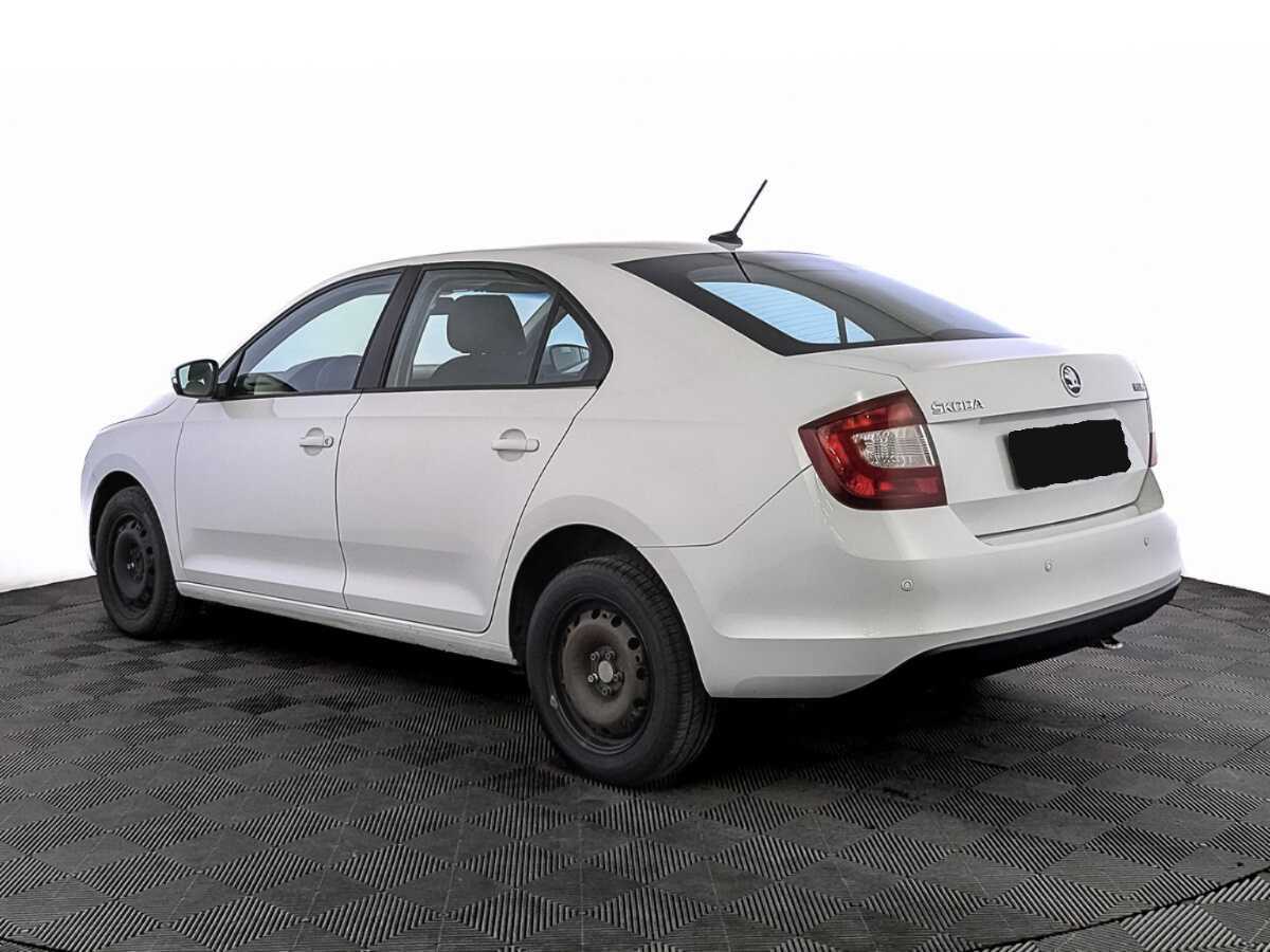 Skoda Rapid с пробегом — 2019 год. Фото: #6