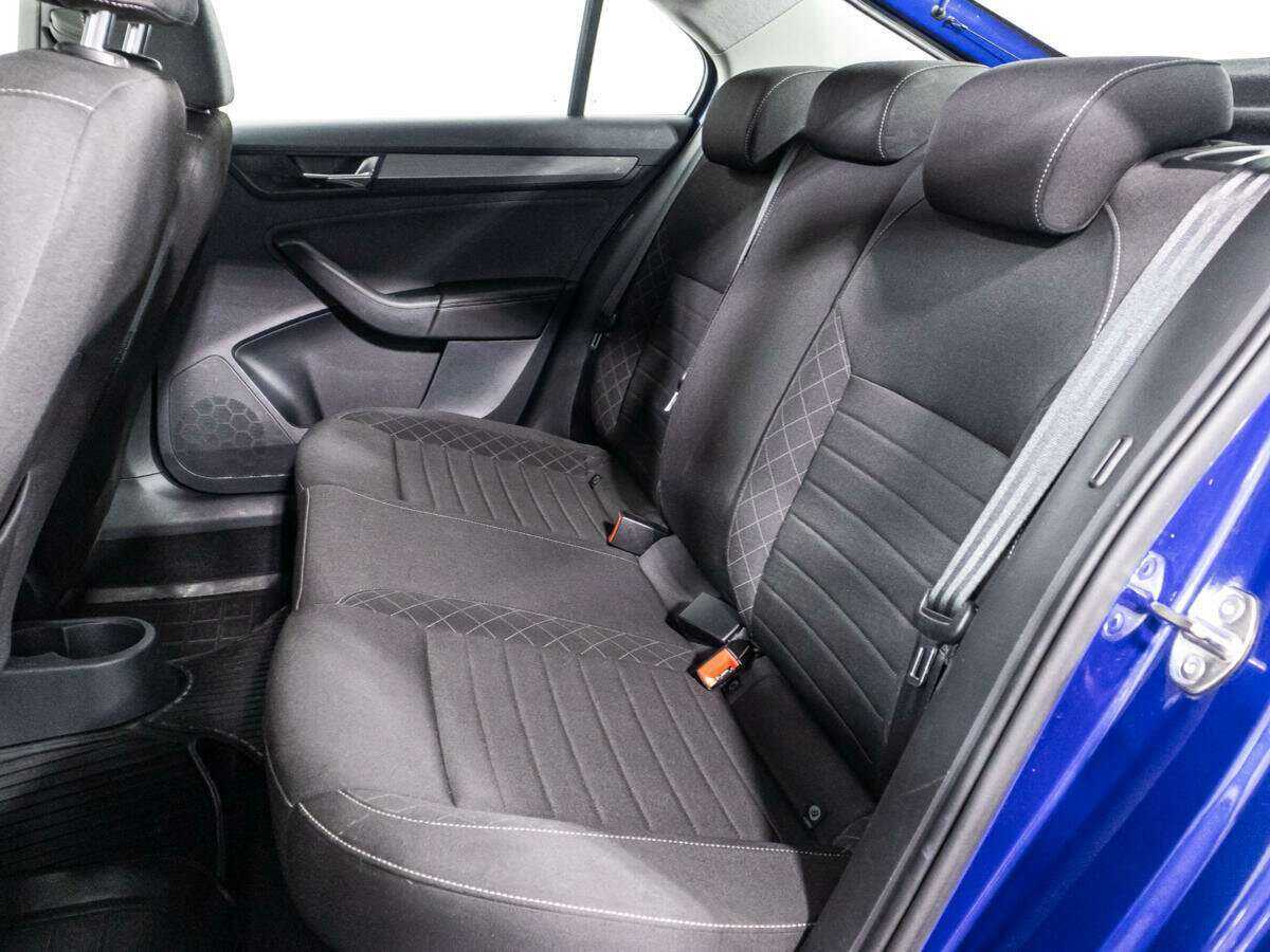 Skoda Rapid с пробегом — 2017 год. Фото: #9