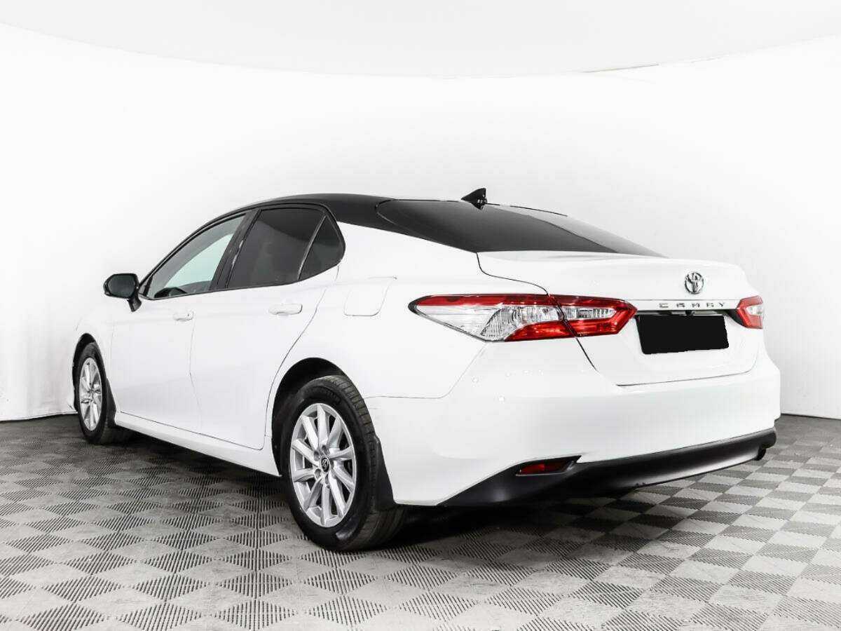 Toyota Camry с пробегом — 2021 год. Фото: #6