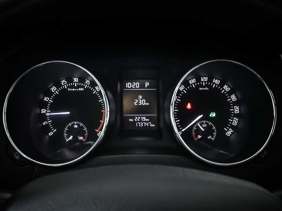 Skoda Yeti с пробегом — 2014 год. Фото: #13