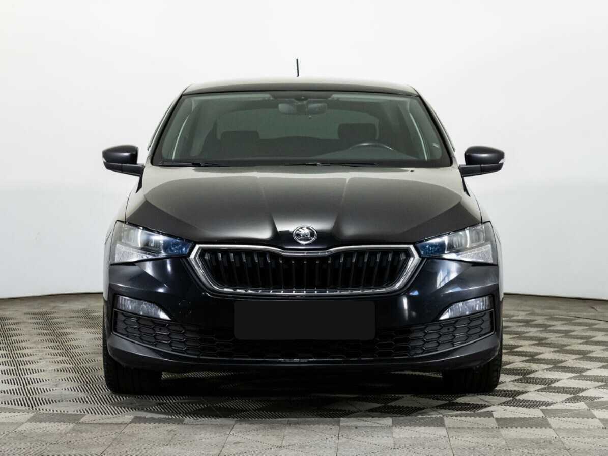 Skoda Rapid с пробегом — 2021 год. Фото: #1