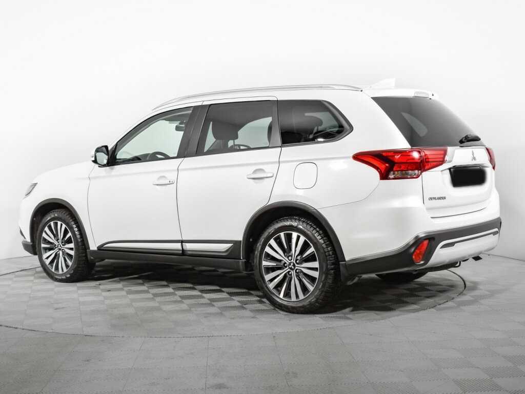 Mitsubishi Outlander с пробегом — 2020 год. Фото: #6