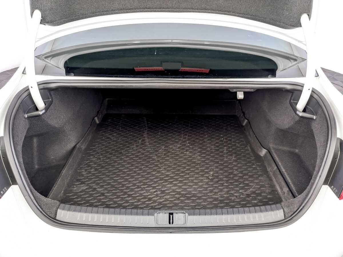 Volkswagen Passat с пробегом — 2016 год. Фото: #9