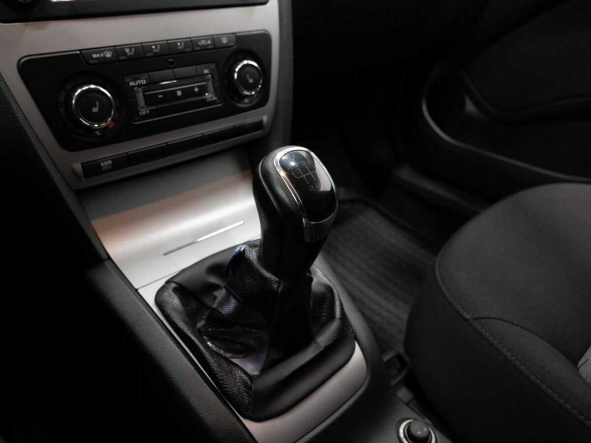 Skoda Octavia с пробегом — 2012 год. Фото: #20