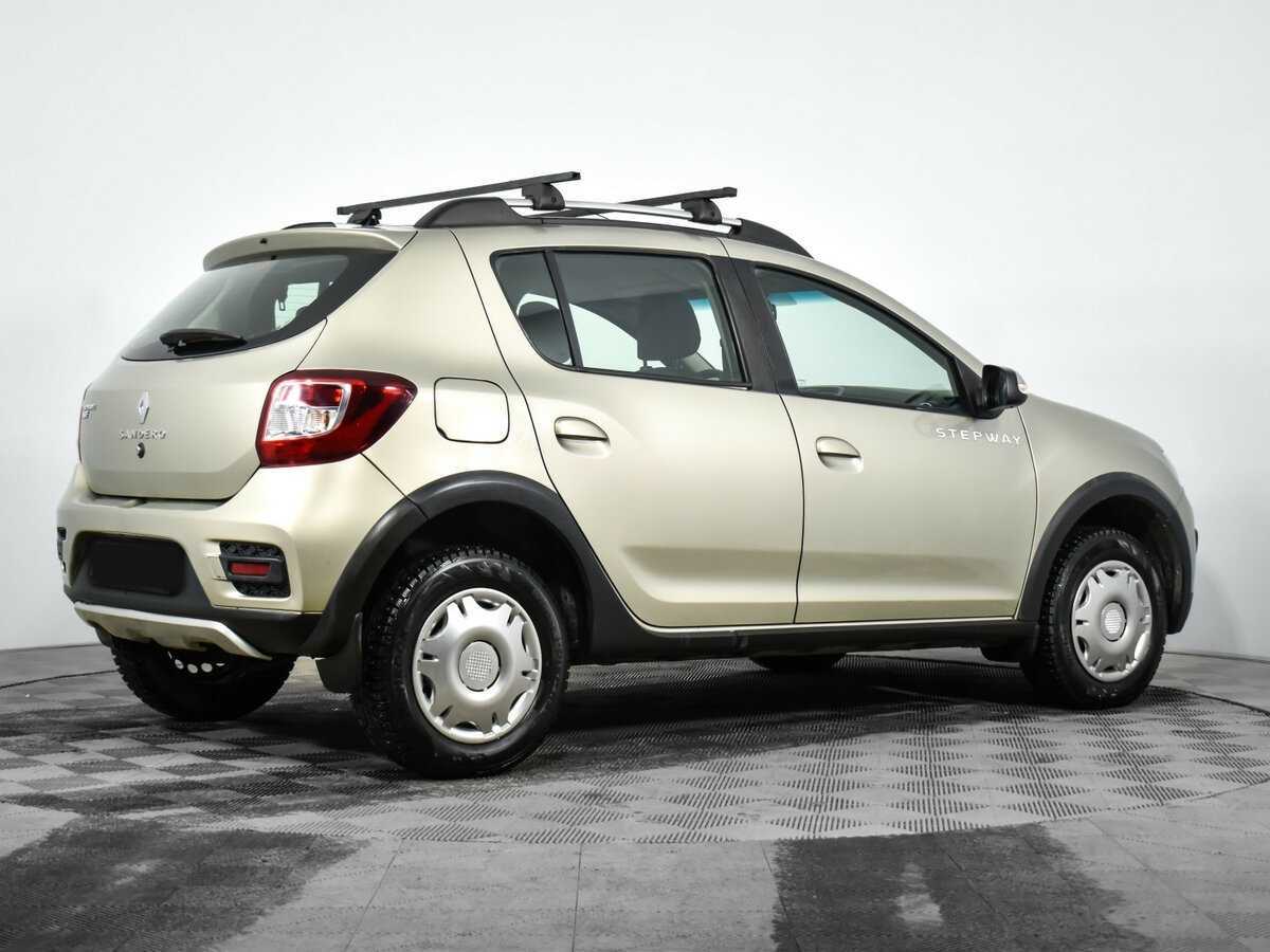 Renault Sandero с пробегом — 2017 год. Фото: #4