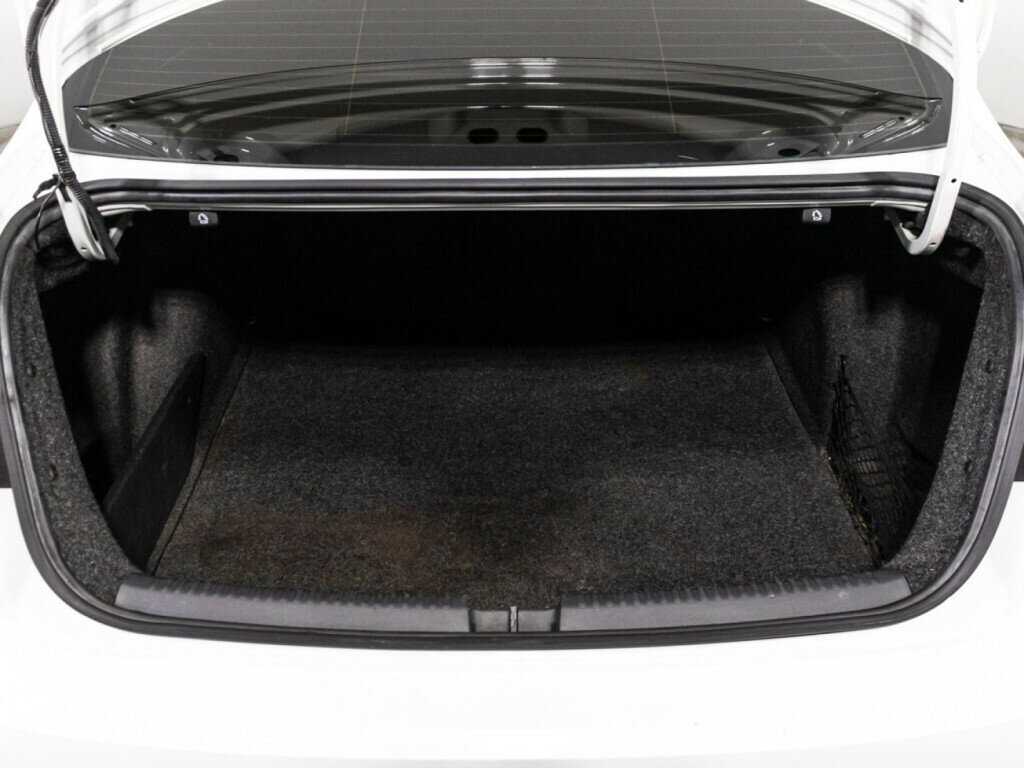 Volkswagen Jetta с пробегом — 2017 год. Фото: #14