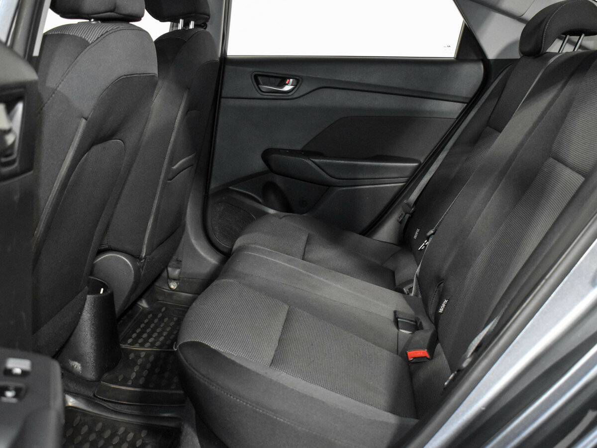 Hyundai Solaris с пробегом — 2017 год. Фото: #10