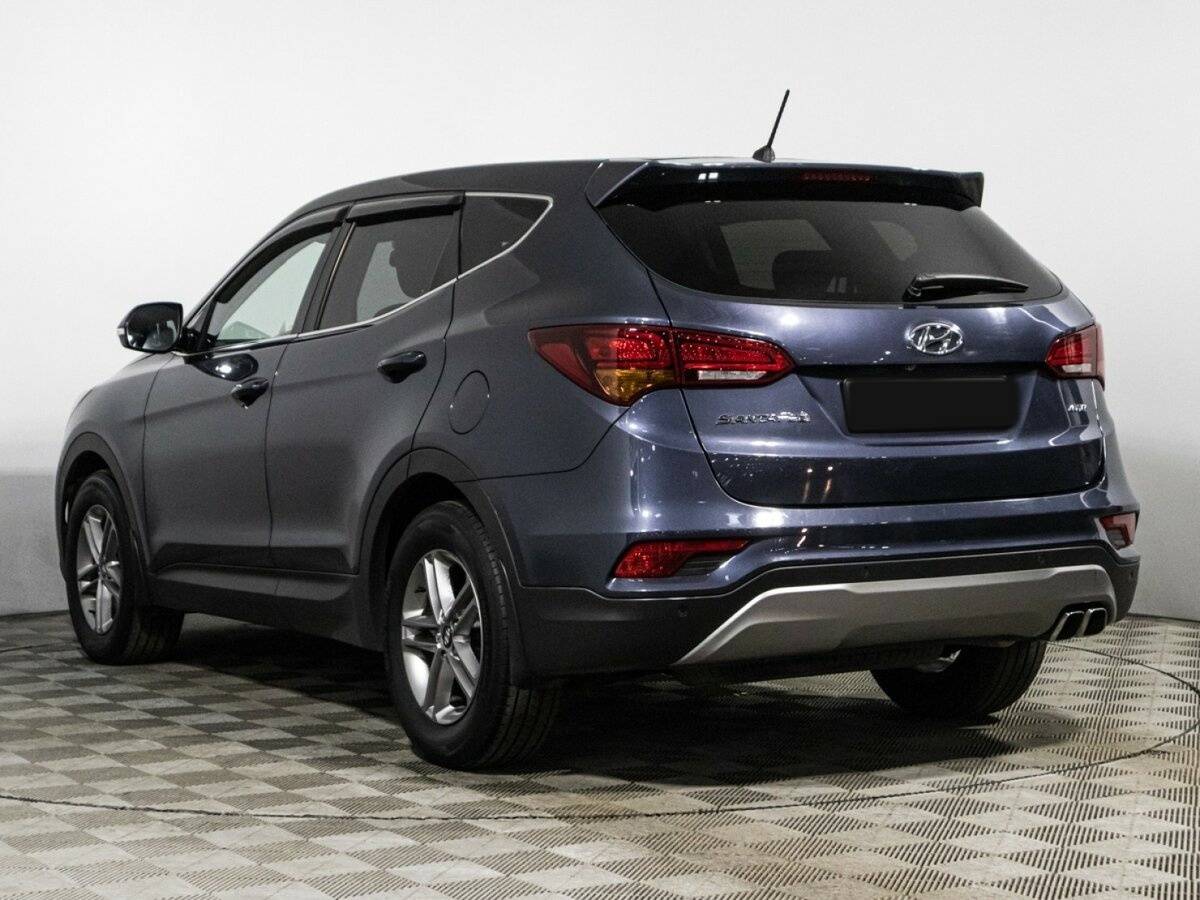 Hyundai Santa Fe с пробегом — 2016 год. Фото: #6