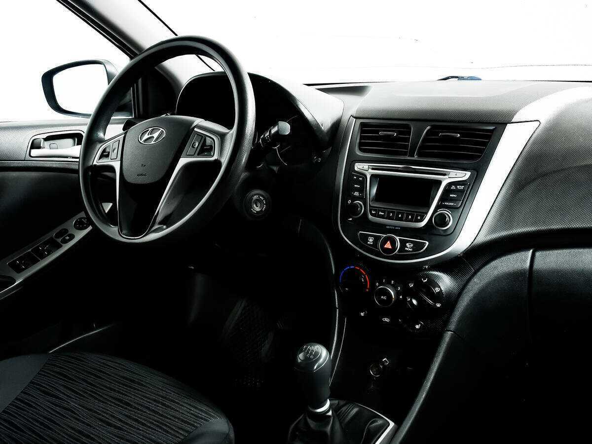 Hyundai Solaris с пробегом — 2016 год. Фото: #8