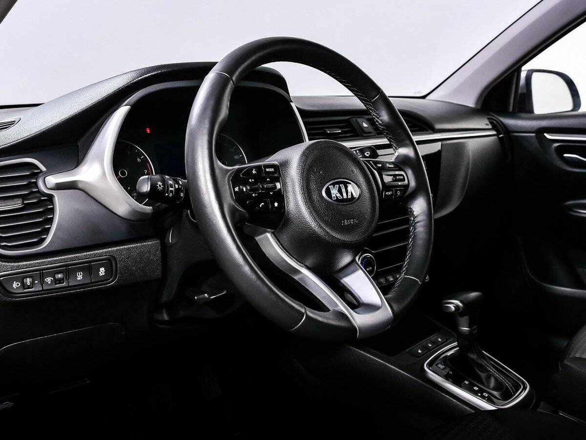 Kia Rio с пробегом — 2020 год. Фото: #11
