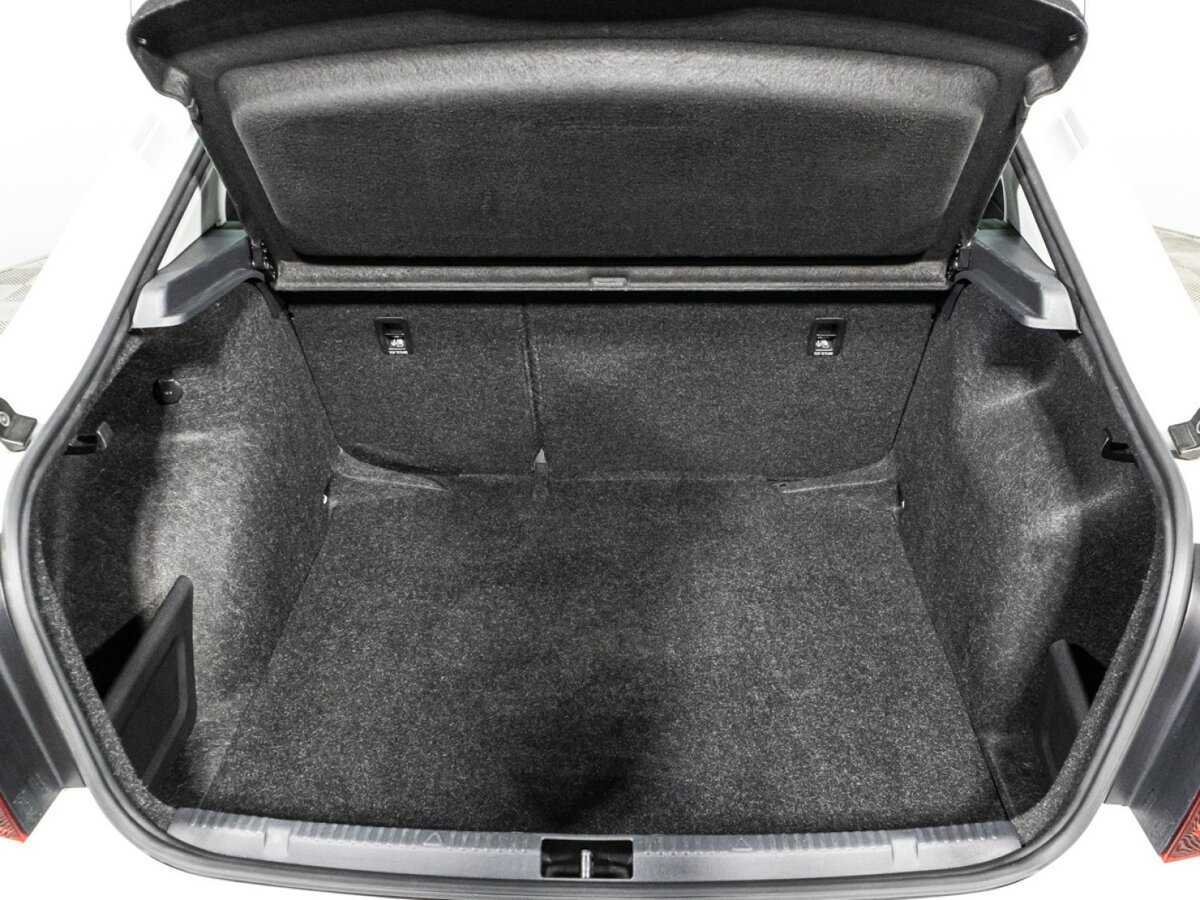 Skoda Rapid с пробегом — 2019 год. Фото: #14