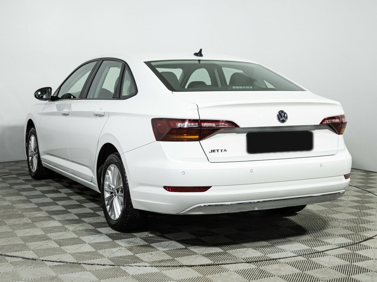 Volkswagen Jetta с пробегом — 2020 год. Фото: #6