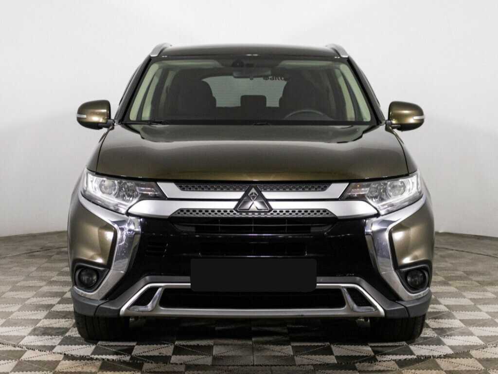 Mitsubishi Outlander с пробегом — 2019 год. Фото: #1