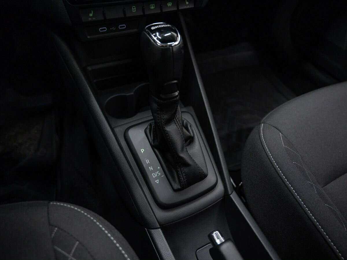 Skoda Rapid с пробегом — 2021 год. Фото: #17