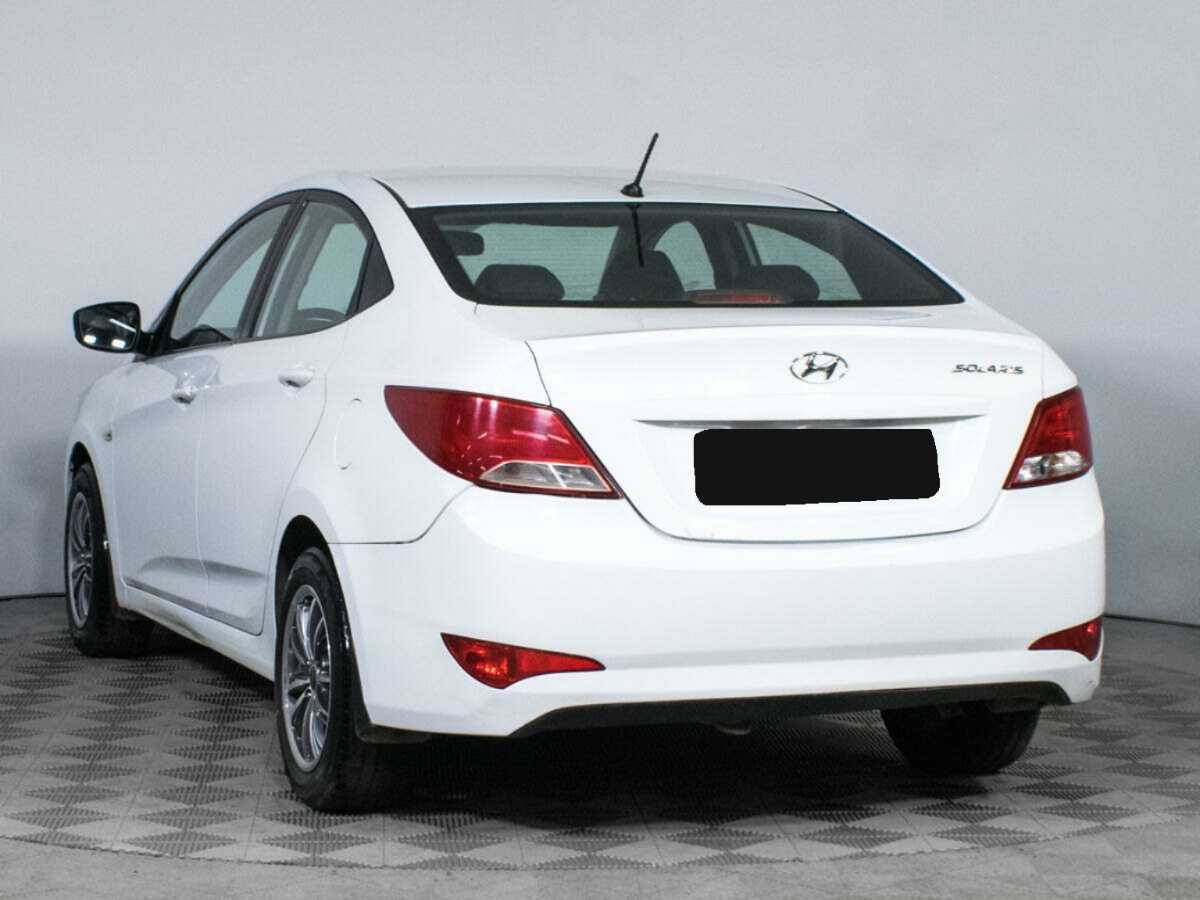 Hyundai Solaris с пробегом — 2016 год. Фото: #6