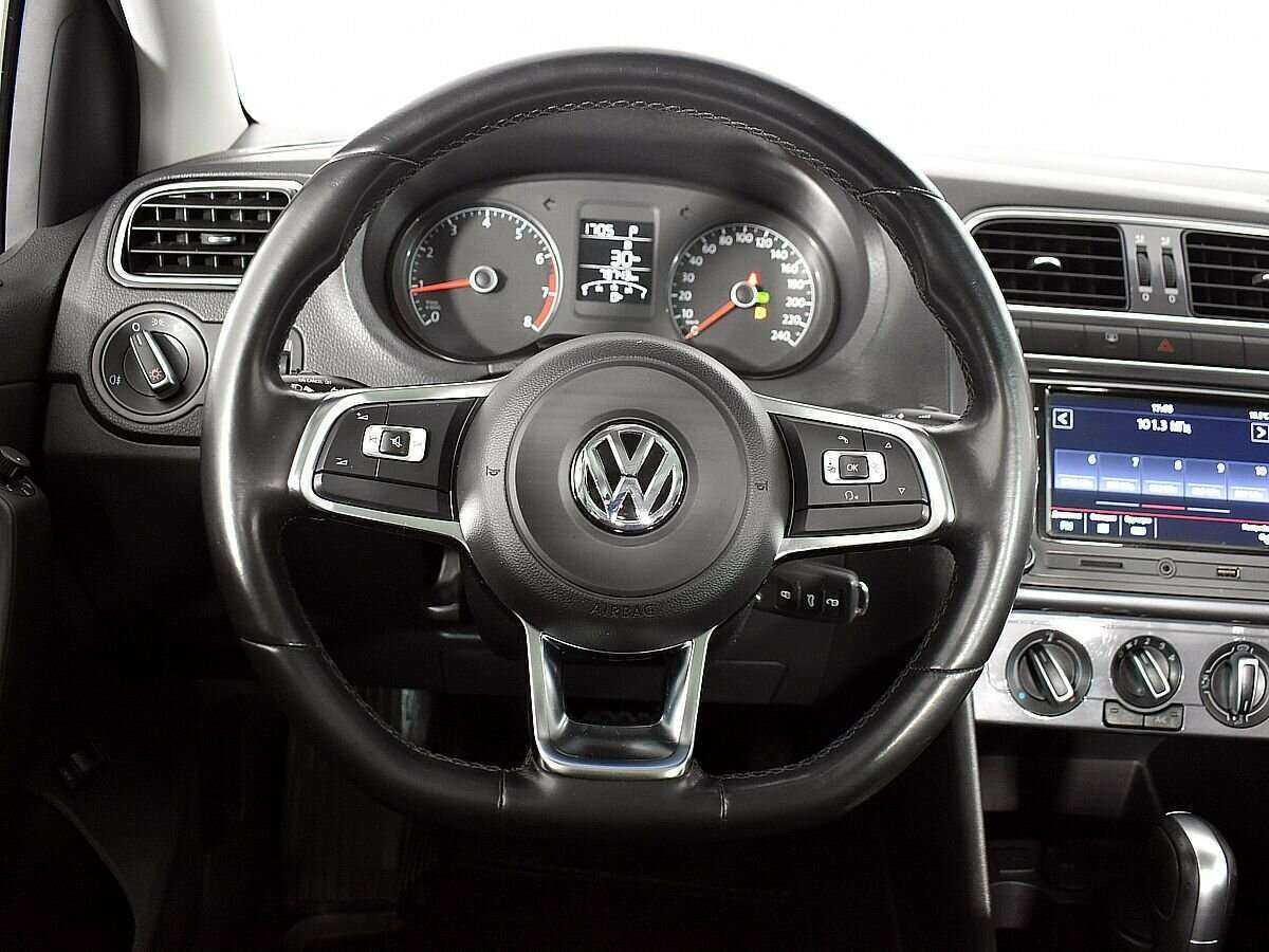 Volkswagen Polo с пробегом — 2020 год. Фото: #10