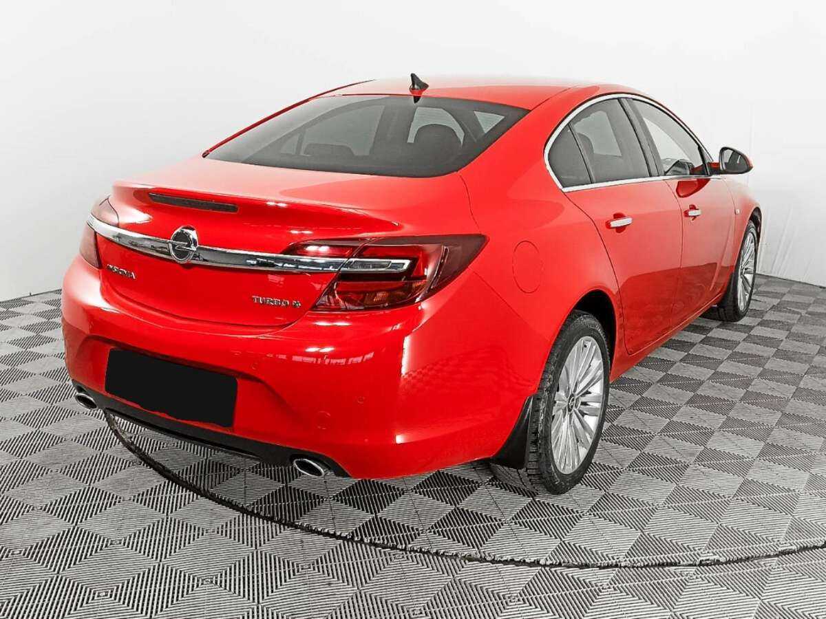Opel Insignia с пробегом — 2015 год. Фото: #3