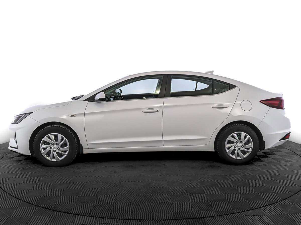 Hyundai Elantra с пробегом — 2020 год. Фото: #7