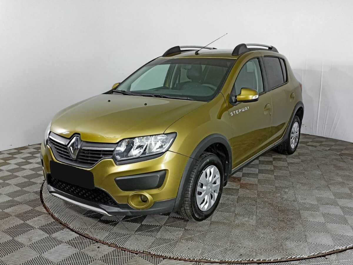 Renault Sandero с пробегом — 2017 год. Посмотреть фото