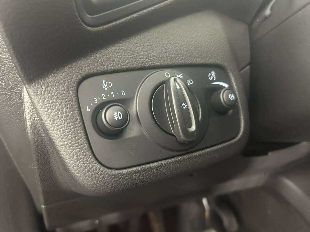 Ford Kuga с пробегом — 2015 год. Фото: #8