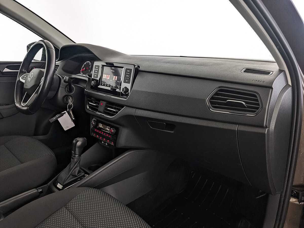 Volkswagen Polo с пробегом — 2020 год. Фото: #10