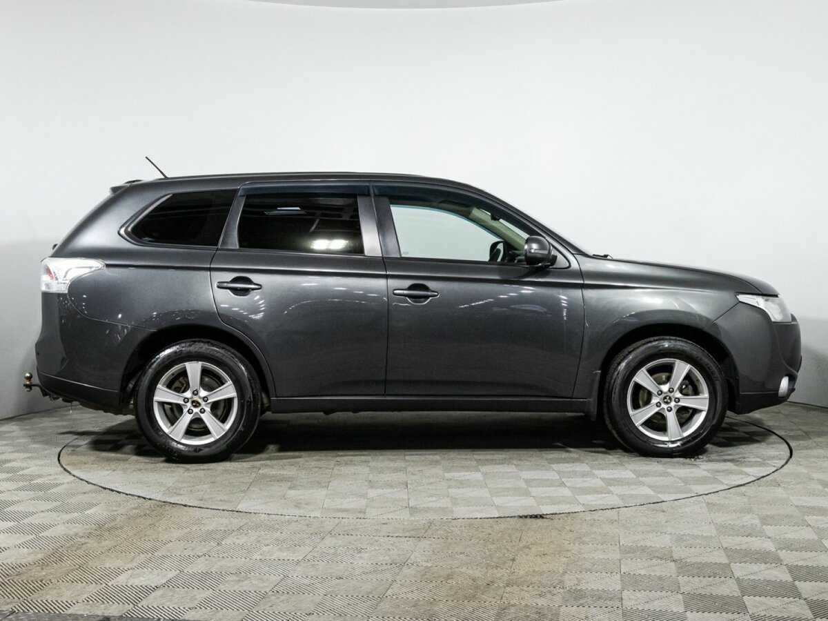 Mitsubishi Outlander с пробегом — 2013 год. Фото: #3