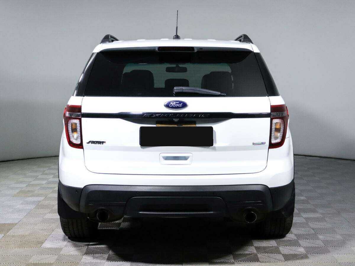 Ford Explorer с пробегом — 2015 год. Фото: #5