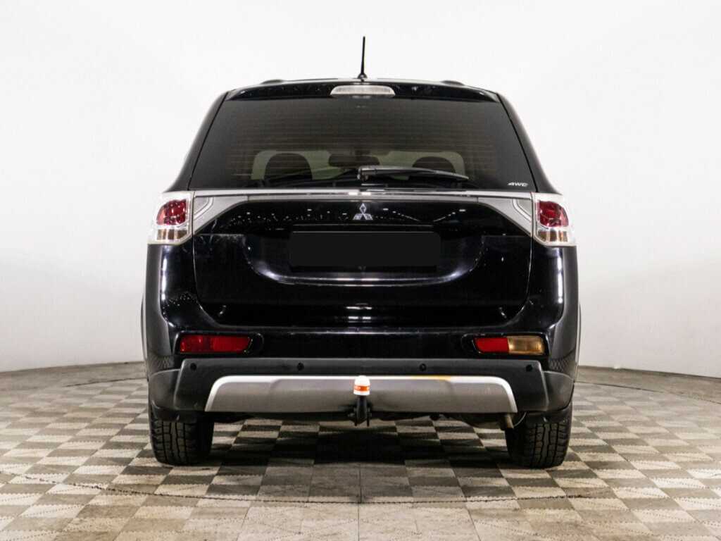 Mitsubishi Outlander с пробегом — 2014 год. Фото: #4