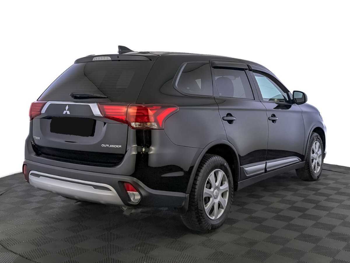 Mitsubishi Outlander с пробегом — 2018 год. Фото: #4