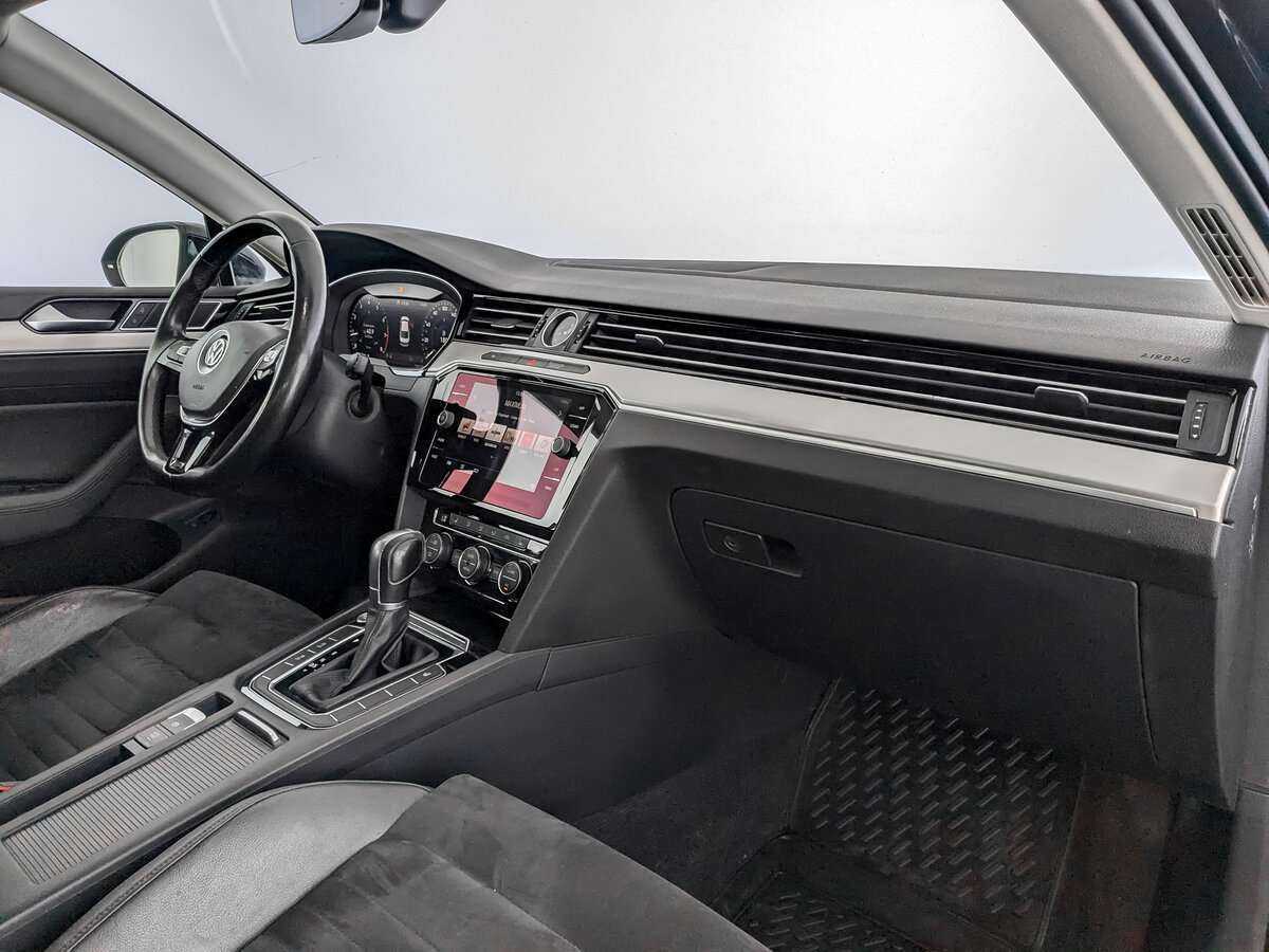 Volkswagen Passat с пробегом — 2017 год. Фото: #10