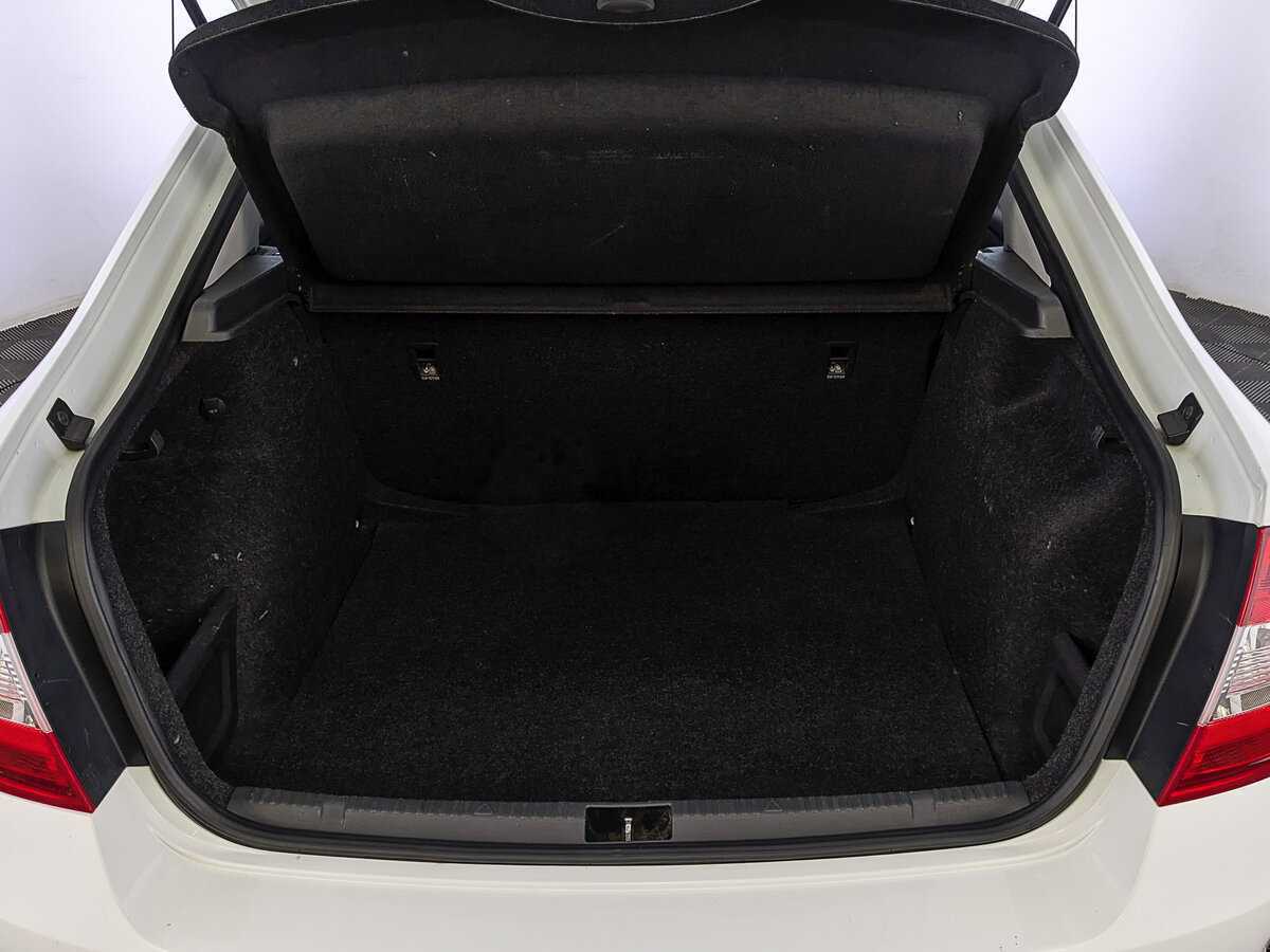 Skoda Rapid с пробегом — 2017 год. Фото: #9