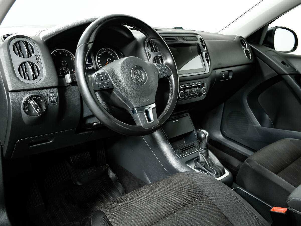Volkswagen Tiguan с пробегом — 2012 год. Фото: #12