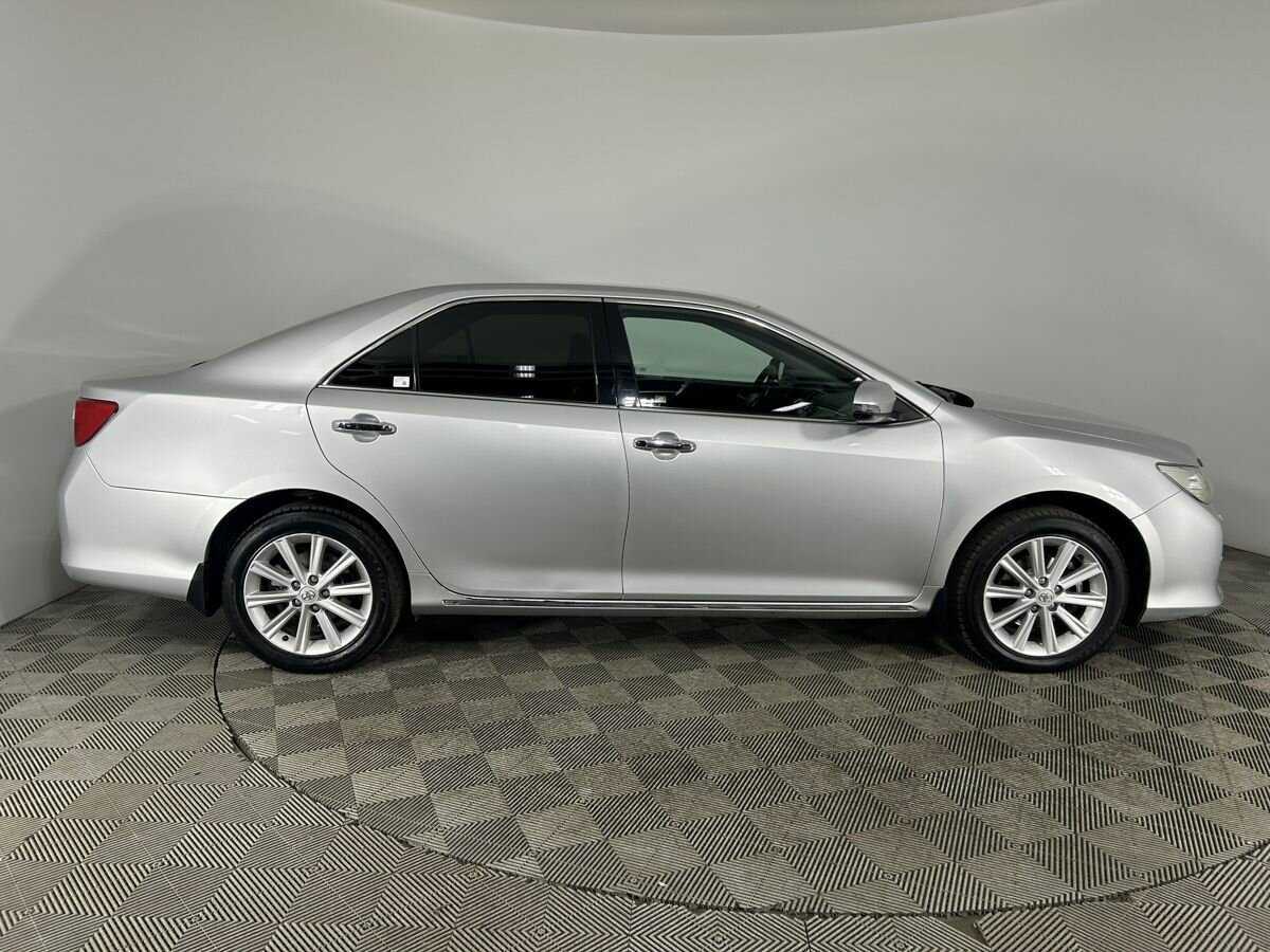 Toyota Camry с пробегом — 2013 год. Фото: #3