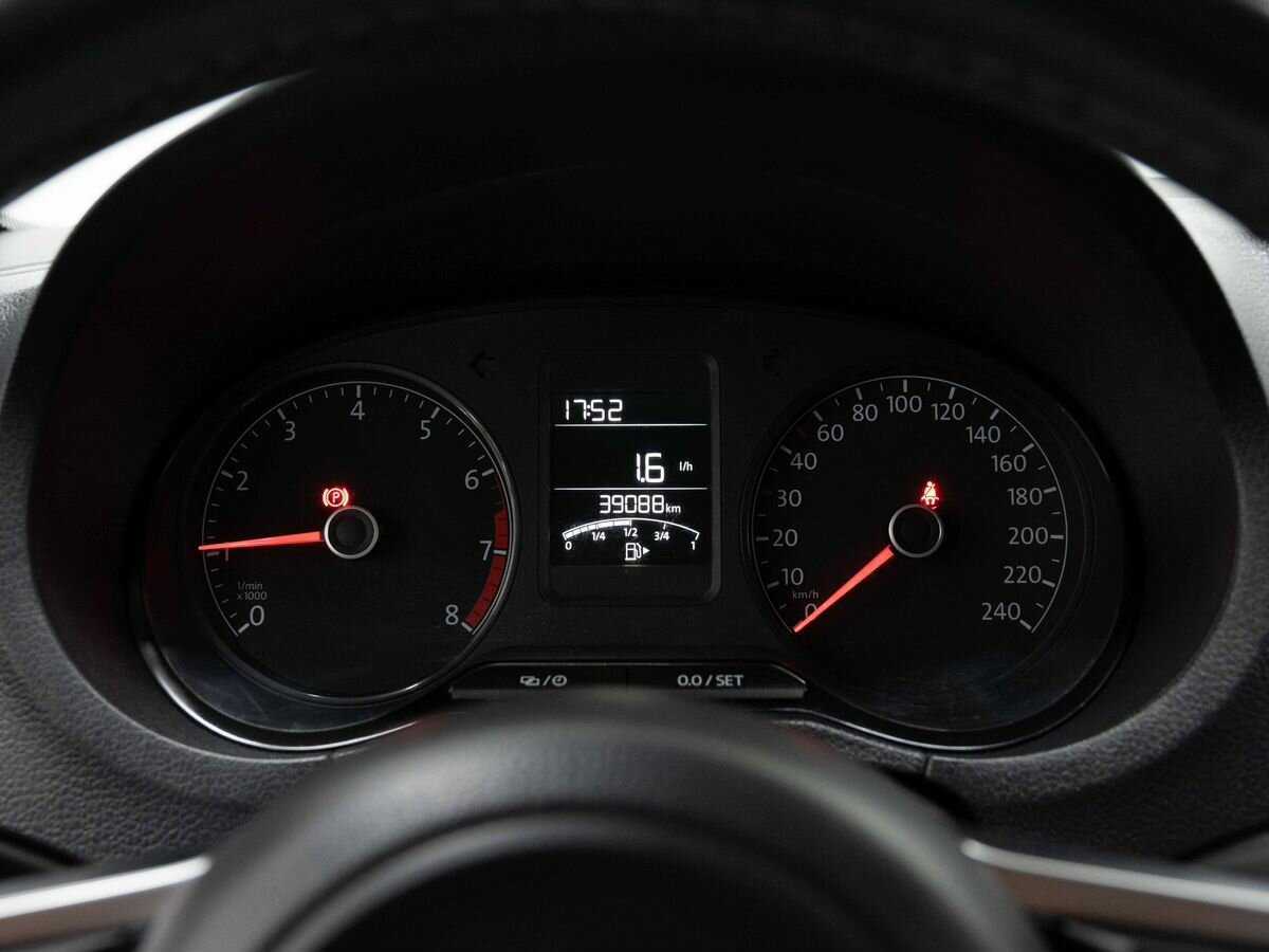 Volkswagen Polo с пробегом — 2020 год. Фото: #17