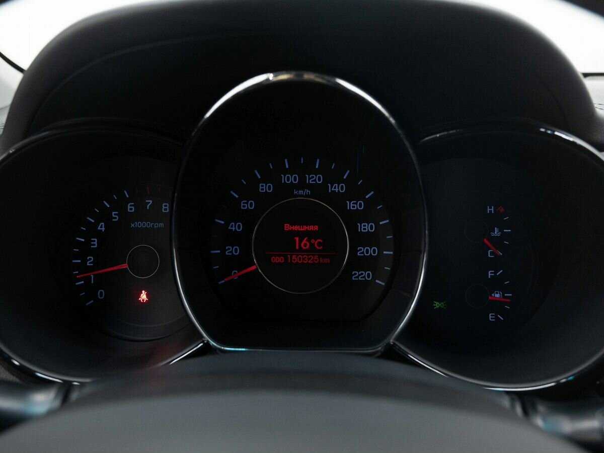 Kia Rio с пробегом — 2012 год. Фото: #15