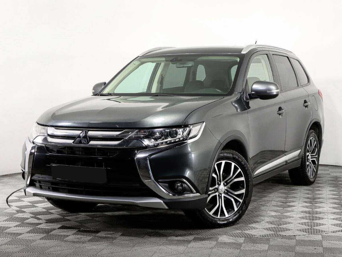 Mitsubishi Outlander с пробегом — 2016 год. Фото: #0