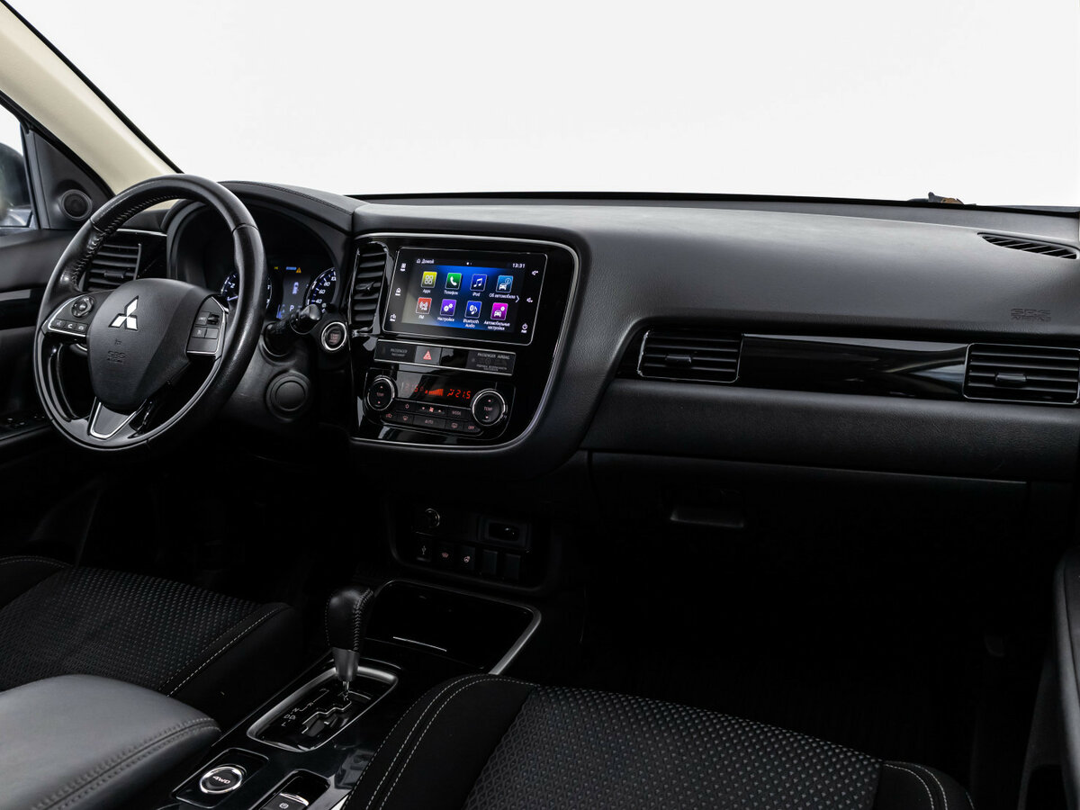 Mitsubishi Outlander с пробегом — 2019 год. Фото: #6