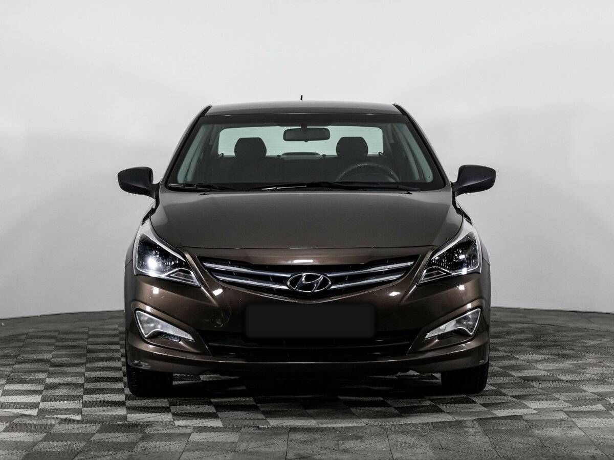 Hyundai Solaris с пробегом — 2015 год. Фото: #1
