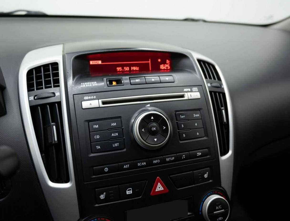 Kia Ceed с пробегом — 2012 год. Фото: #18