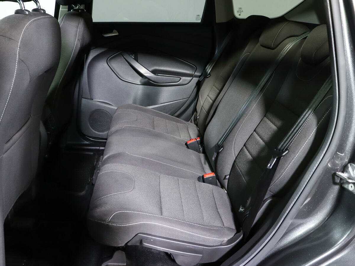 Ford Kuga с пробегом — 2015 год. Фото: #6