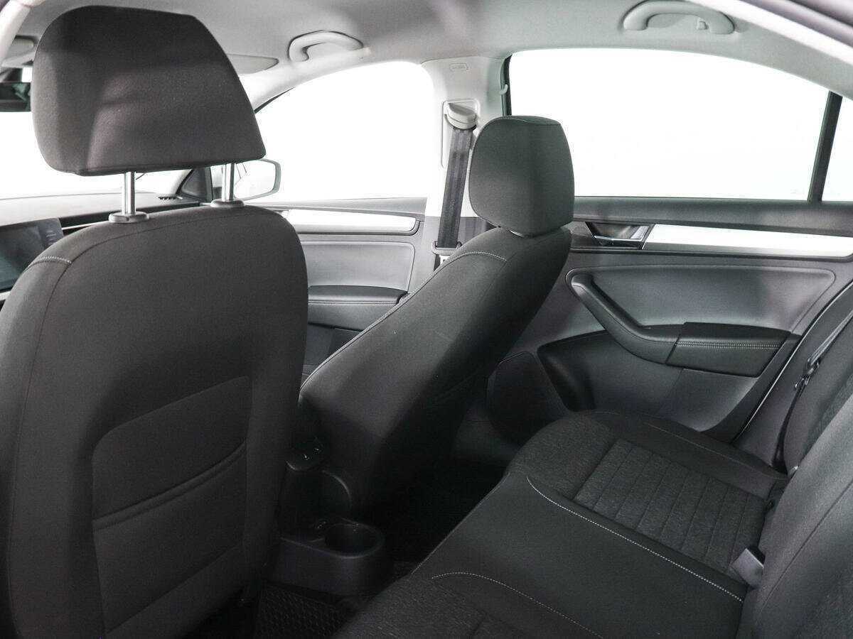 Skoda Rapid с пробегом — 2021 год. Фото: #11