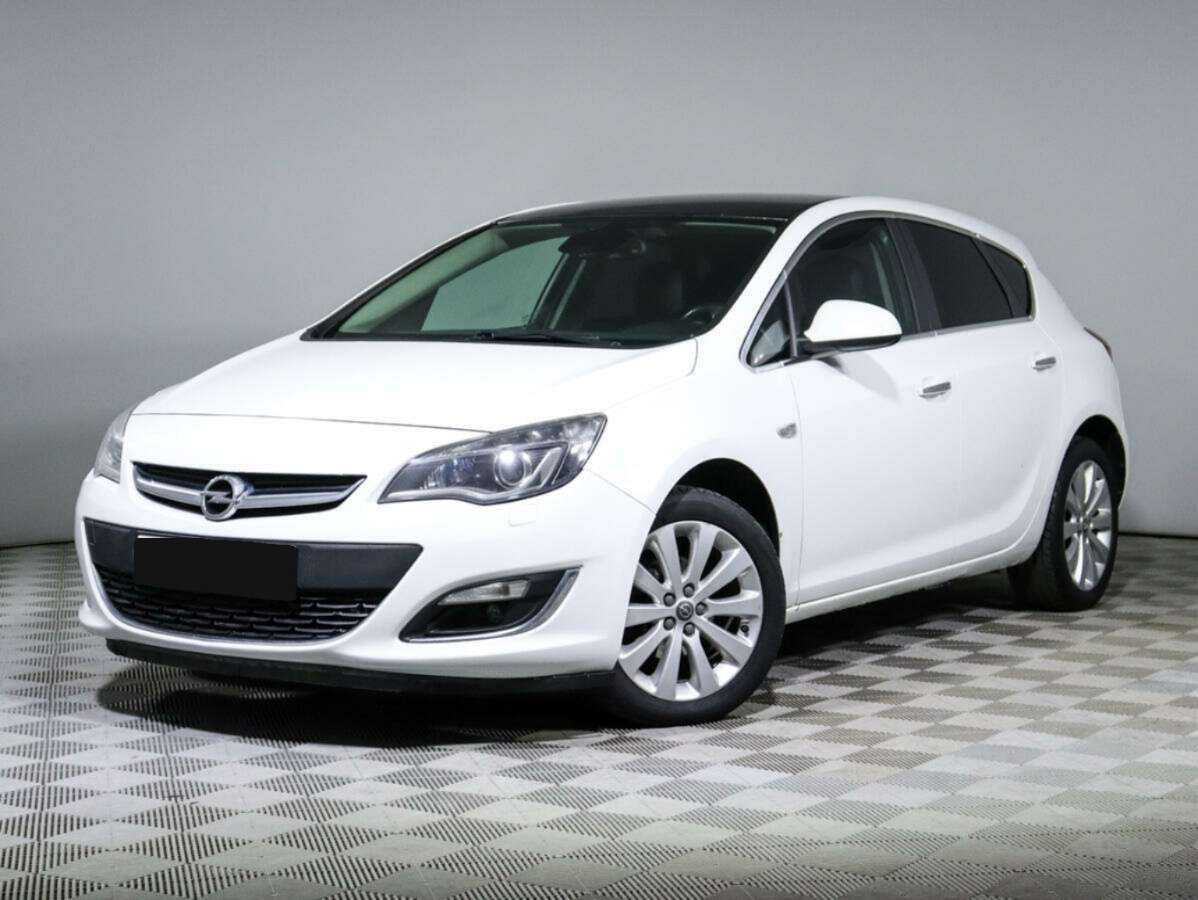 Opel Astra с пробегом — 2012 год. Посмотреть фото