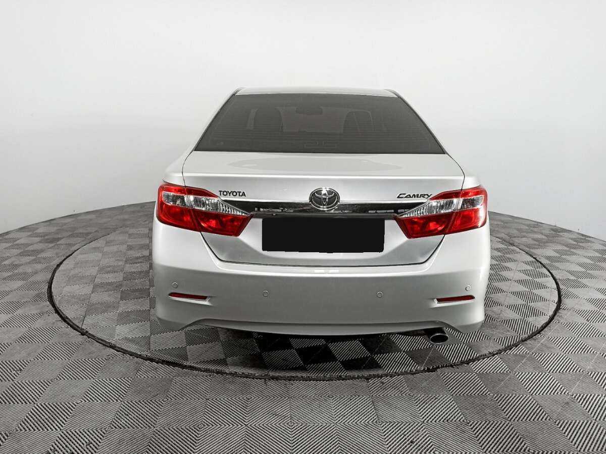Toyota Camry с пробегом — 2014 год. Фото: #5